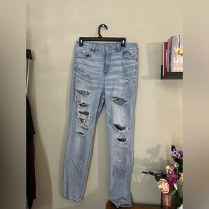 American Eagle Outfitters Light Blue Distressed Boyfriend Jeans